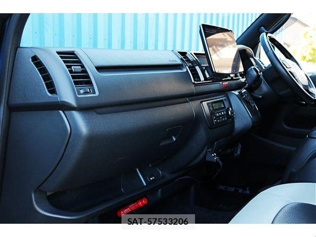 Toyota HIACE VAN 2022-01 7620847-19