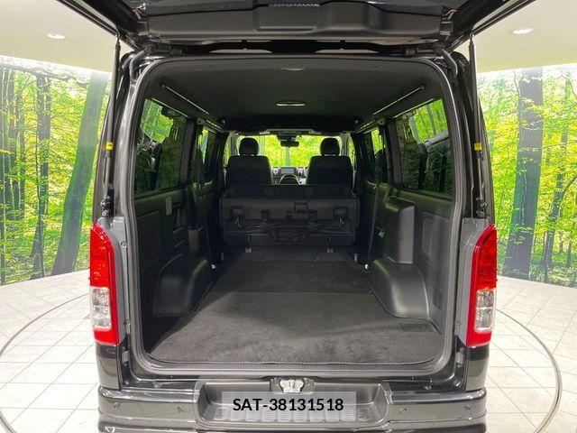 Toyota HIACE VAN 2025-08 7620851-9