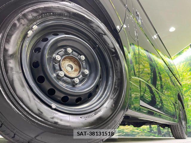 Toyota HIACE VAN 2025-08 7620851-12