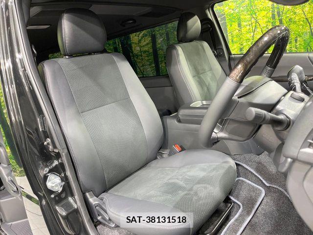 Toyota HIACE VAN 2025-08 7620851-7