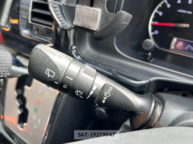 Toyota HIACE VAN 2014-10 7620874-9