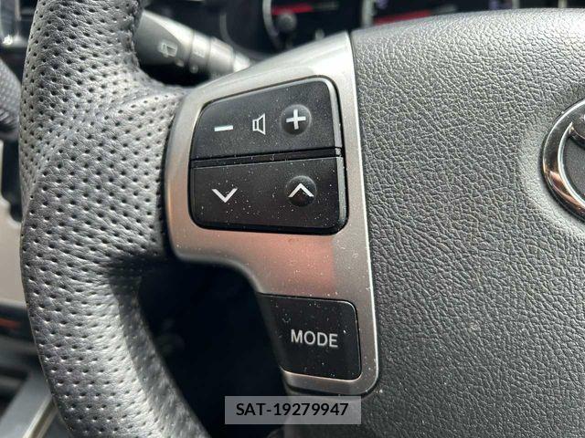 Toyota HIACE VAN 2014-10 7620874-11