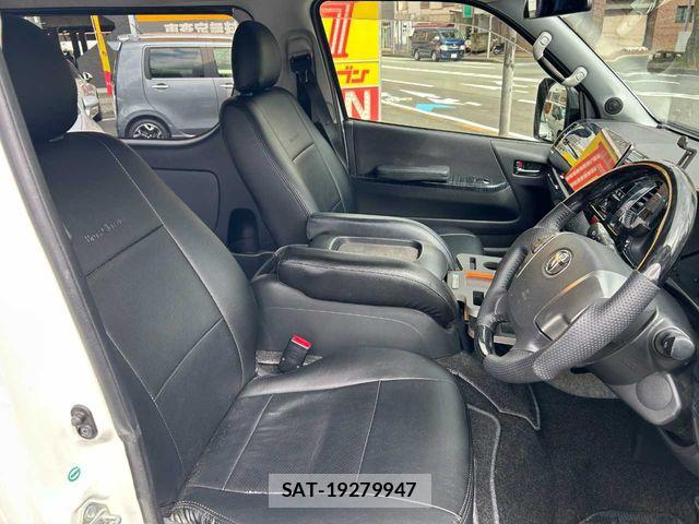 Toyota HIACE VAN 2014-10 7620874-16