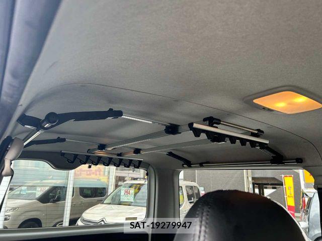Toyota HIACE VAN 2014-10 7620874-20