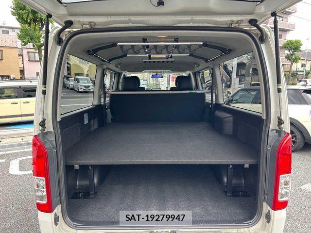 Toyota HIACE VAN 2014-10 7620874-21