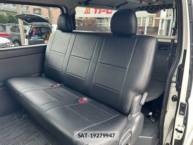 Toyota HIACE VAN 2014-10 7620874-23