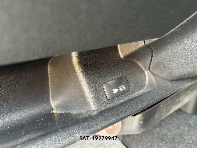 Toyota HIACE VAN 2014-10 7620874-25
