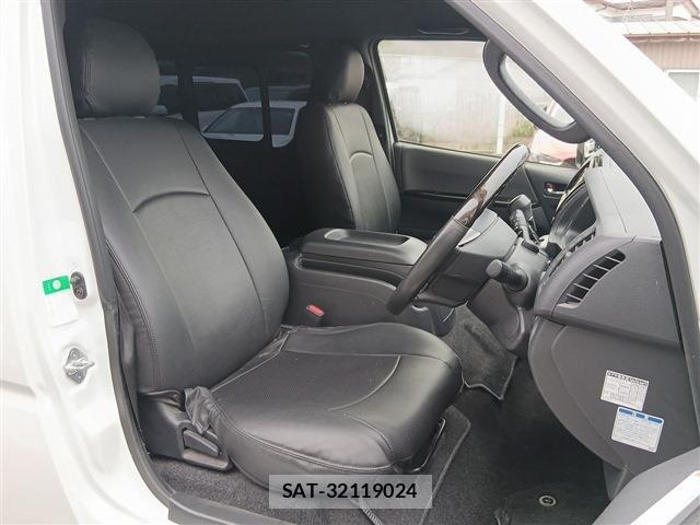 Toyota HIACE VAN 2023-03 7620870-14