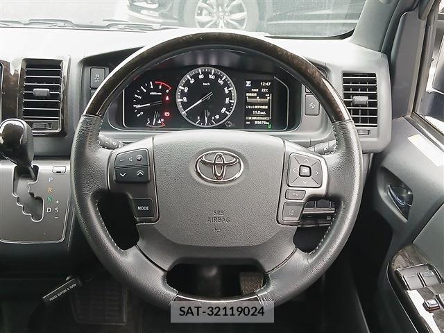 Toyota HIACE VAN 2023-03 7620870-18