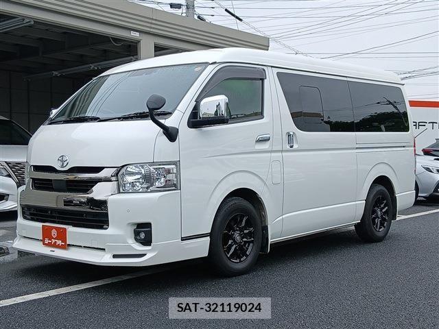 Toyota HIACE VAN 2023-03 7620870-23