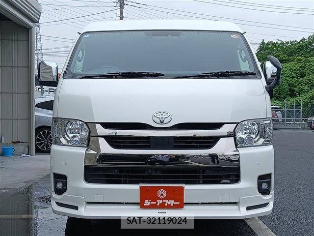 Toyota HIACE VAN 2023-03 7620870-7