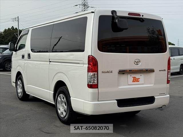 Toyota HIACE VAN 2023-09 7620868-12