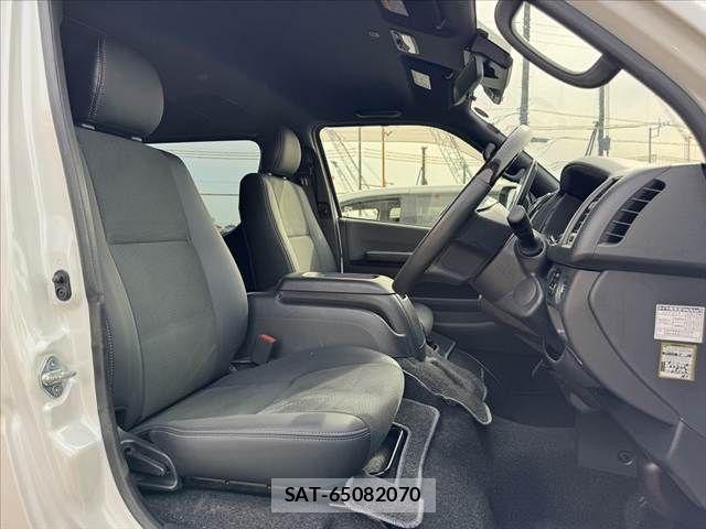 Toyota HIACE VAN 2023-09 7620868-15