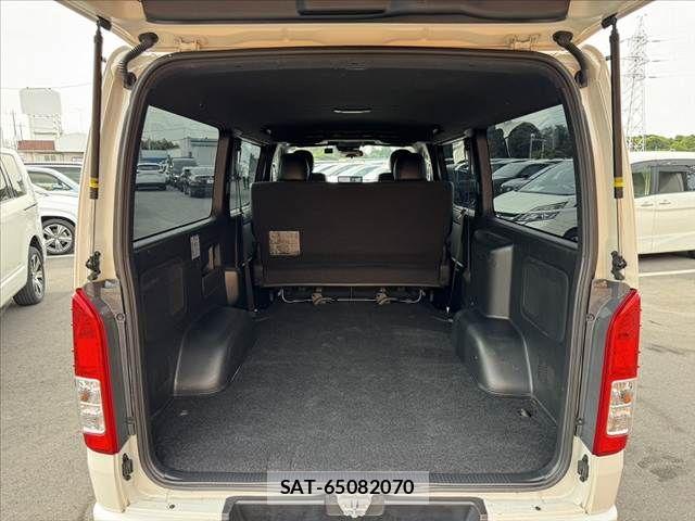 Toyota HIACE VAN 2023-09 7620868-18