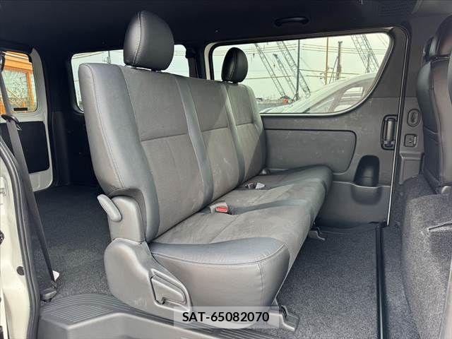 Toyota HIACE VAN 2023-09 7620868-19