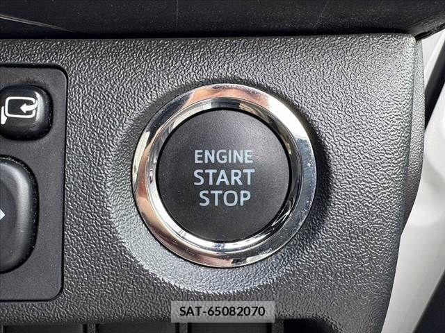 Toyota HIACE VAN 2023-09 7620868-24