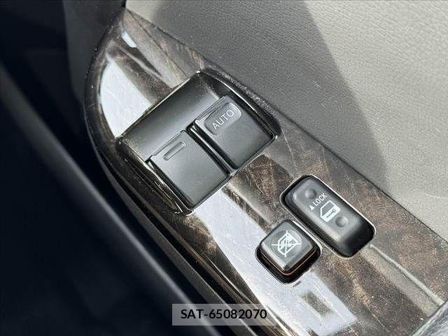 Toyota HIACE VAN 2023-09 7620868-25