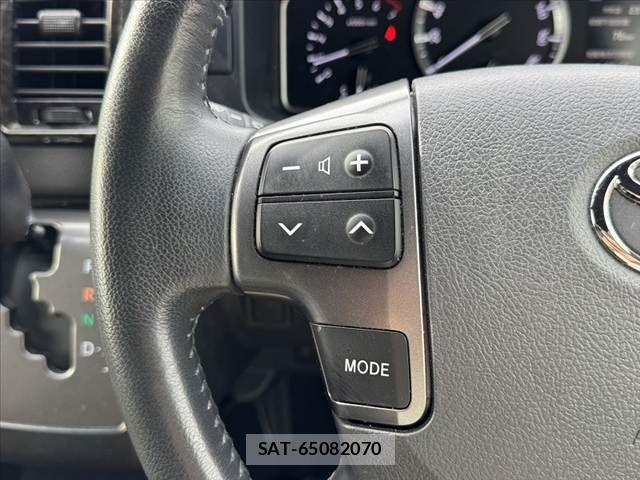 Toyota HIACE VAN 2023-09 7620868-26