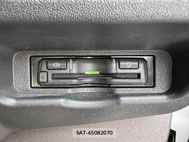 Toyota HIACE VAN 2023-09 7620868-4