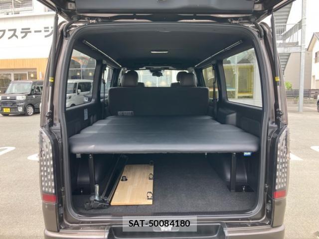Toyota HIACE VAN 2019-08 7620853-11