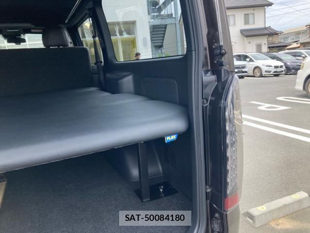 Toyota HIACE VAN 2019-08 7620853-12