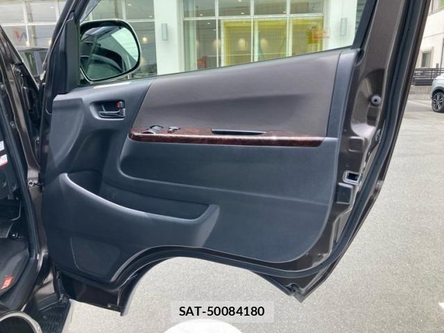 Toyota HIACE VAN 2019-08 7620853-14