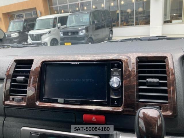 Toyota HIACE VAN 2019-08 7620853-21