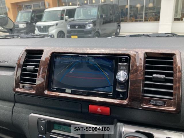 Toyota HIACE VAN 2019-08 7620853-23