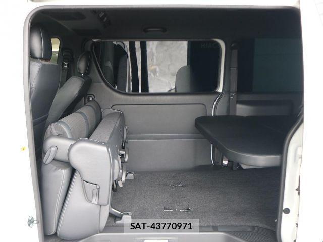 Toyota HIACE VAN 2025-01 7620845-10