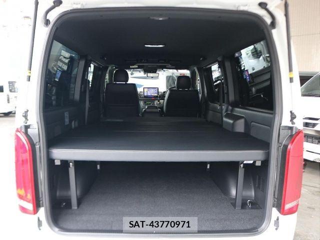 Toyota HIACE VAN 2025-01 7620845-13