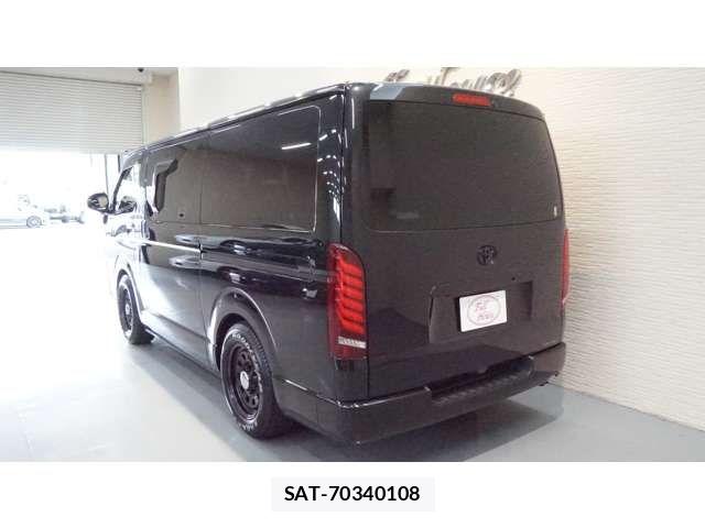 Toyota HIACE VAN 2019-09 7620867-11