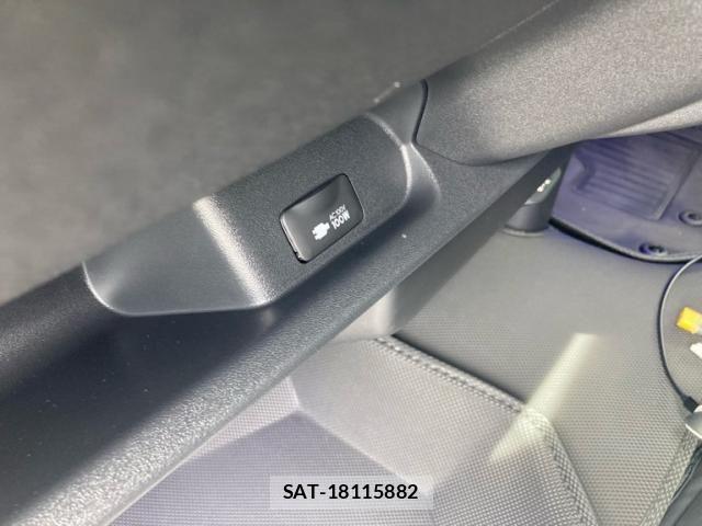 Toyota HIACE VAN 2021-03 7620856-17
