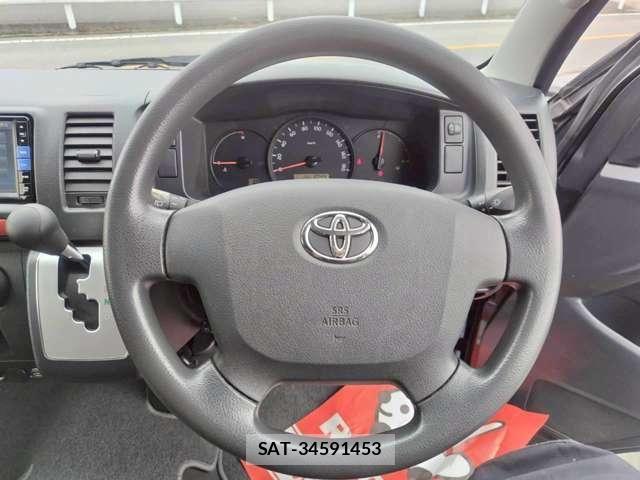 Toyota HIACE VAN 2015-01 7620879-16