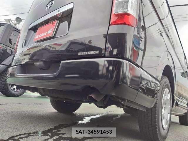 Toyota HIACE VAN 2015-01 7620879-24