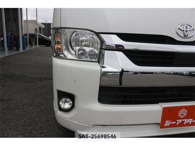 Toyota HIACE VAN 2020-06 7620857-23