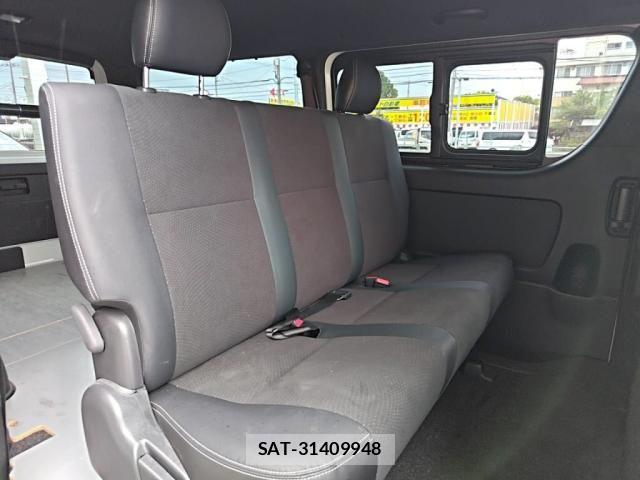 Toyota HIACE VAN 2025-03 7620852-20