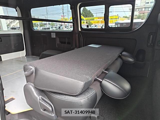 Toyota HIACE VAN 2025-03 7620852-21