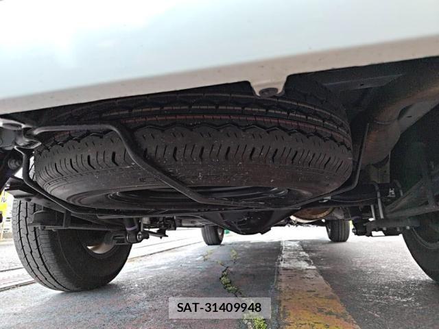 Toyota HIACE VAN 2025-03 7620852-29