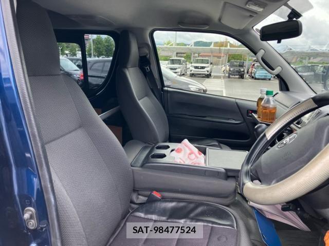Toyota HIACE VAN 2019-08 7620877-14