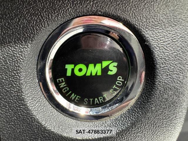 Toyota HIACE VAN 2017-06 7620872-16
