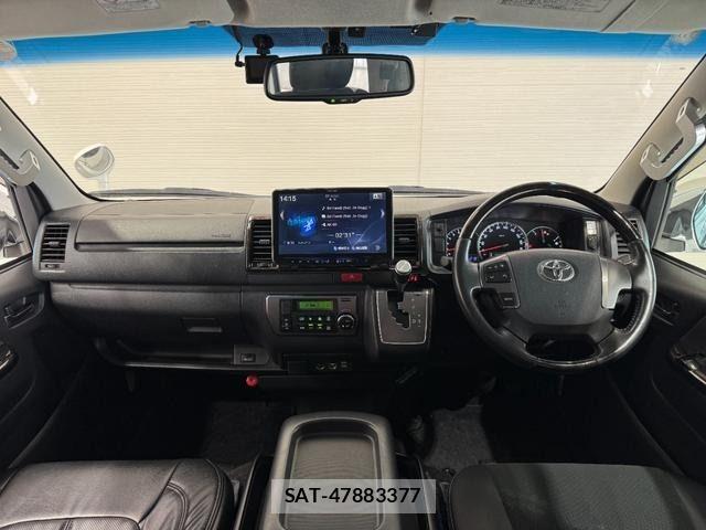 Toyota HIACE VAN 2017-06 7620872-1