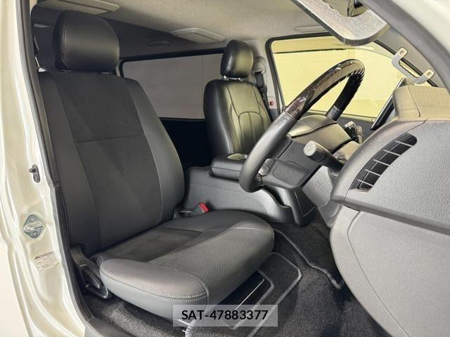 Toyota HIACE VAN 2017-06 7620872-8