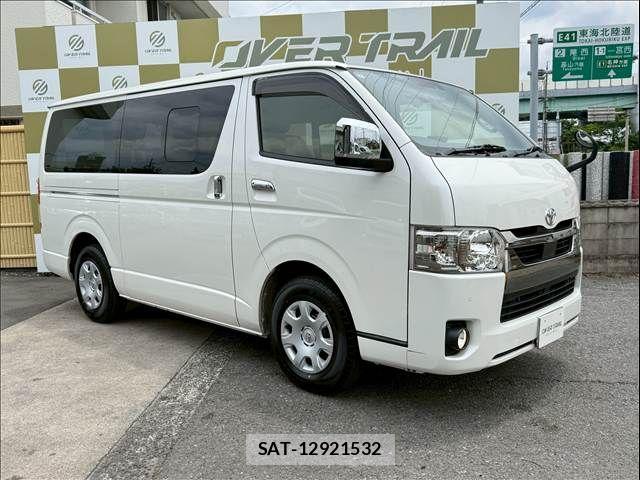Toyota HIACE VAN 2022-03 7620871-9