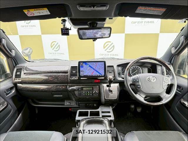 Toyota HIACE VAN 2022-03 7620871-1