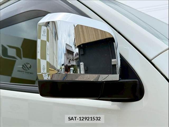 Toyota HIACE VAN 2022-03 7620871-24
