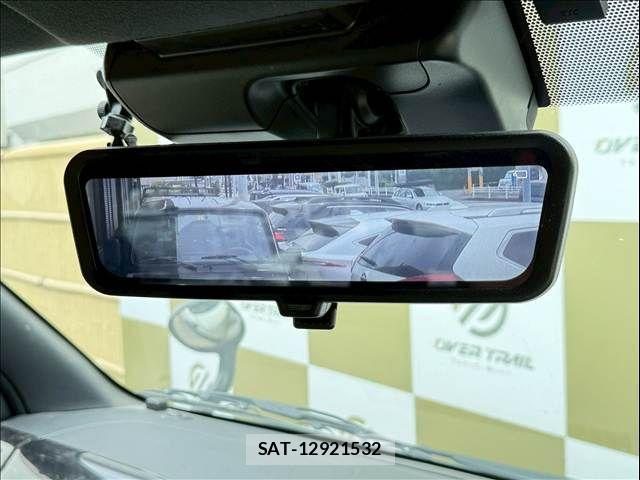 Toyota HIACE VAN 2022-03 7620871-3