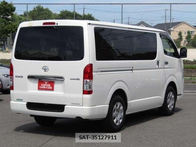 Toyota HIACE VAN 2023-05 7620858-17