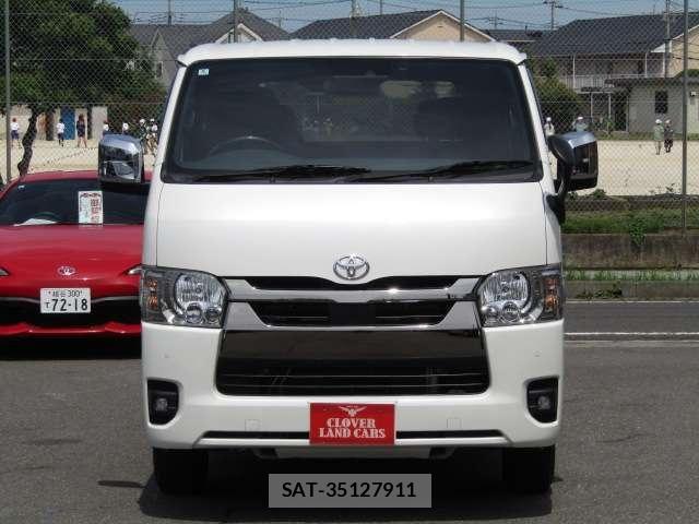 Toyota HIACE VAN 2023-05 7620858-18