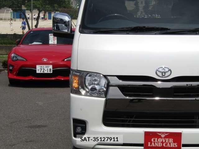 Toyota HIACE VAN 2023-05 7620858-23