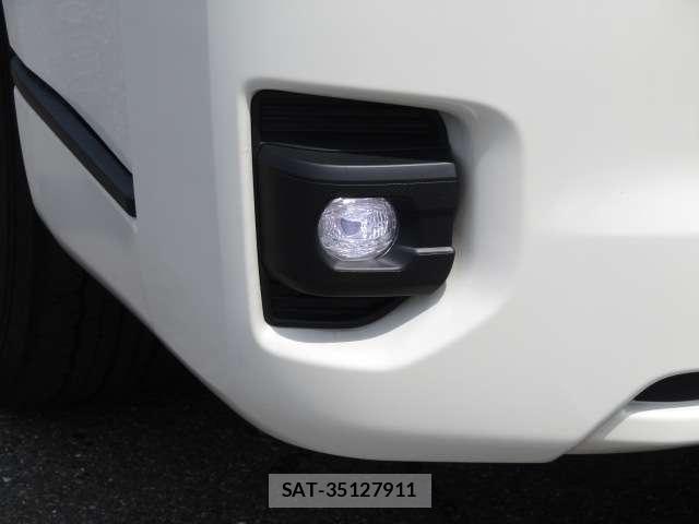 Toyota HIACE VAN 2023-05 7620858-25